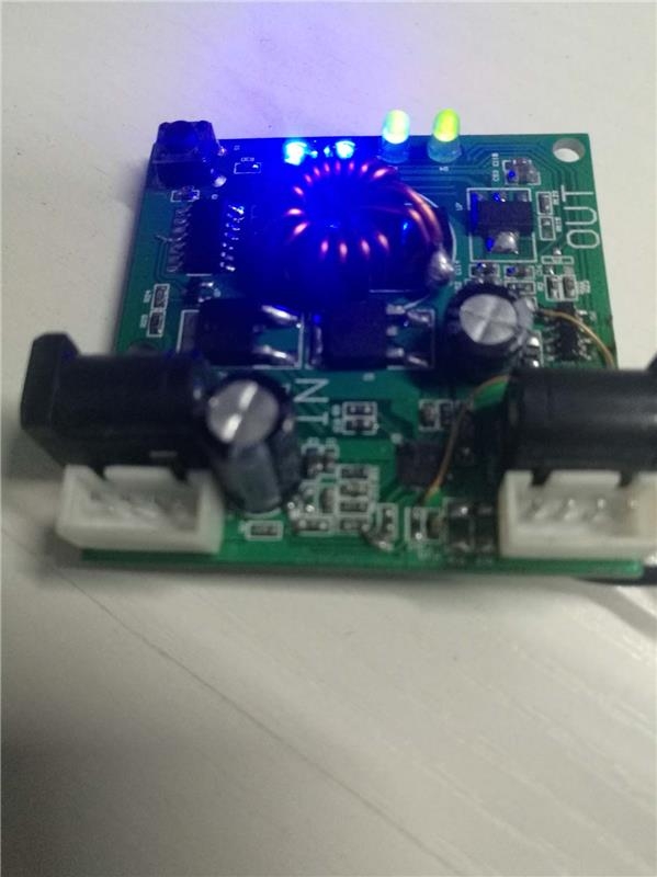 12-36V Smart Power Converter, der die PC BA-Lösung auflädt